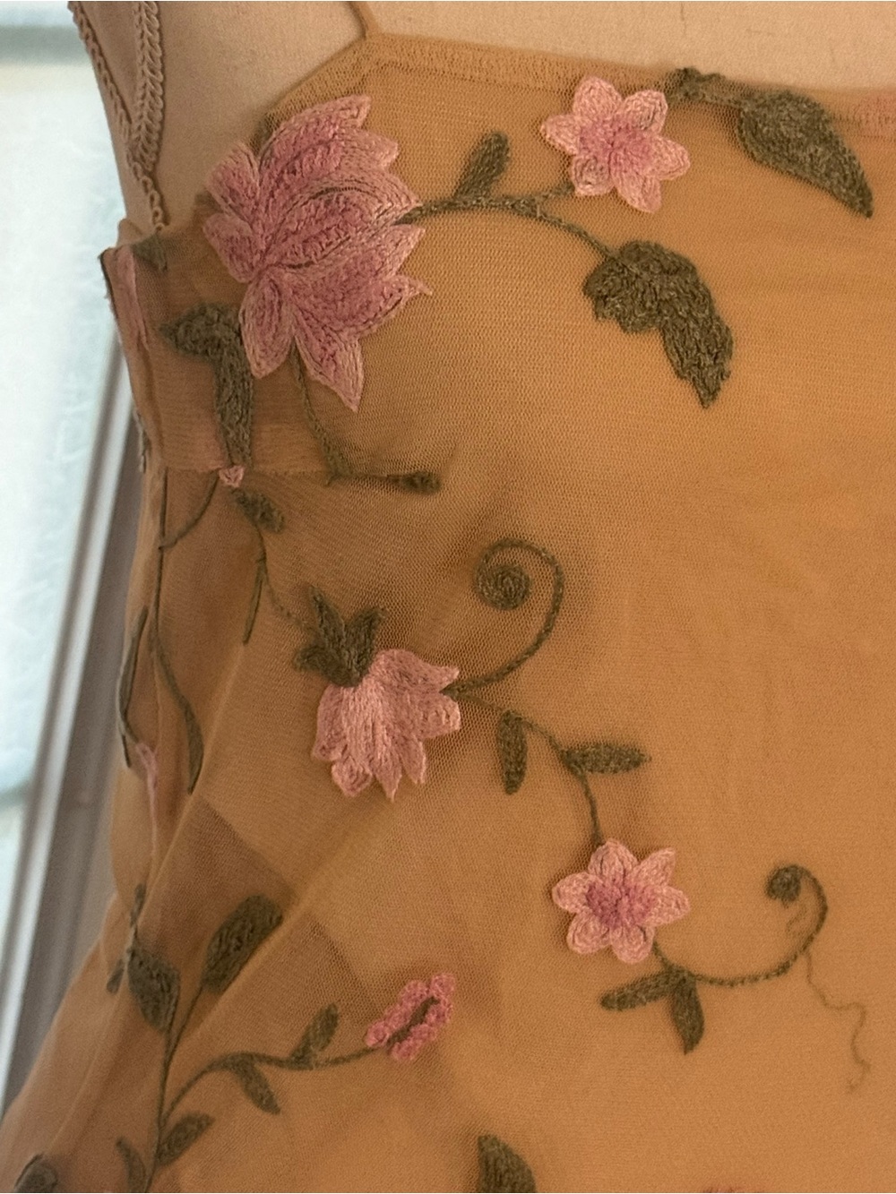 Kendall & Kylie Romance Floral Mini Dress Nude Size 0/2 - Picture 2 of 11